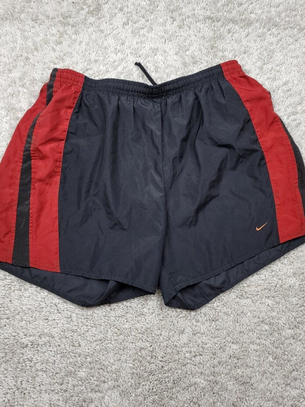 Nike Vintage VtG Y2K Gym Training Athletic Shorts Black L Red Large Liner 4 inch